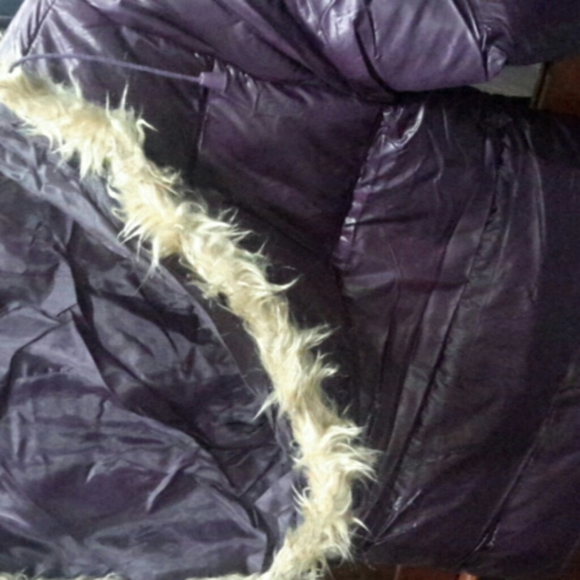 Pure Puff Coat - Picture 2 of 4